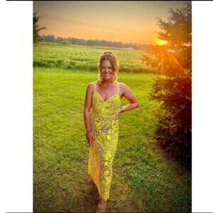 CATHERINE DEANE Yellow Floral Lace Overlay Peony Figure Hugging Dress size US 8